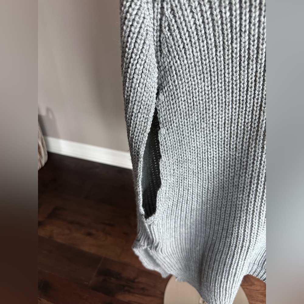 Zenana Outfitters Turtleneck Sweater Cape Poncho Chunky Knit Holiday Grey Large - Picture 3 of 11